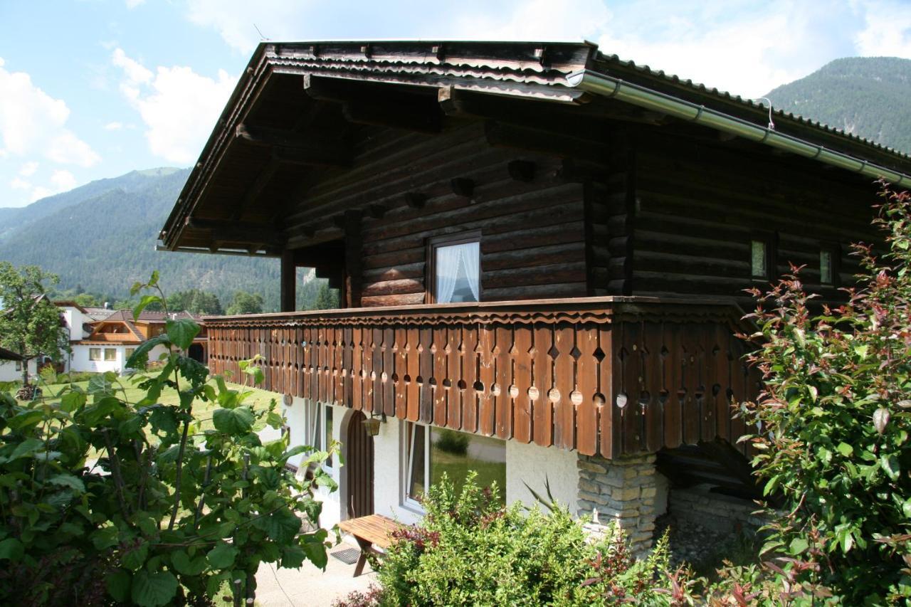 Ferienhaeuser Wurian Hermagor-Pressegger See Room photo